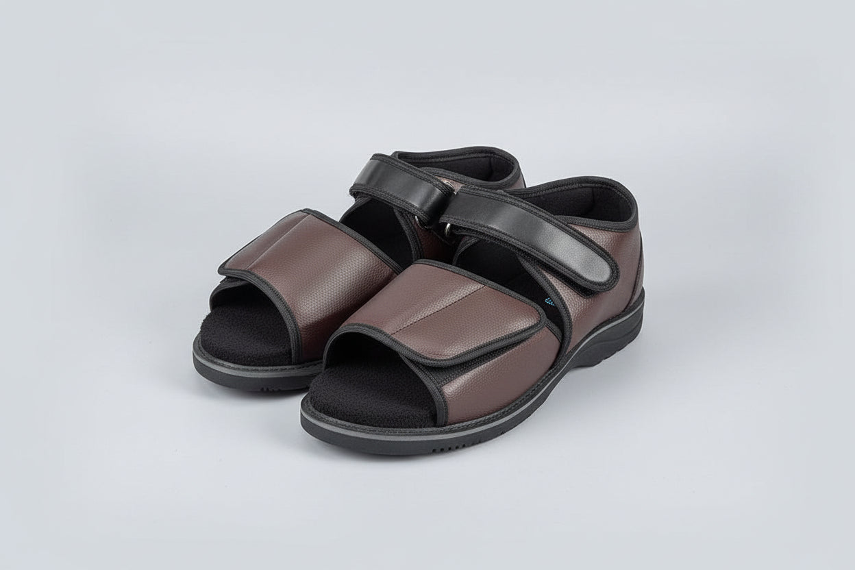 صندل جلد بني مريح للقدم السكري  | K&H Medical