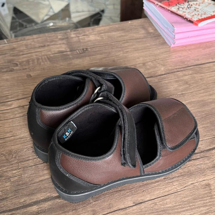 صندل جلد بني مريح للقدم السكري  | K&H Medical